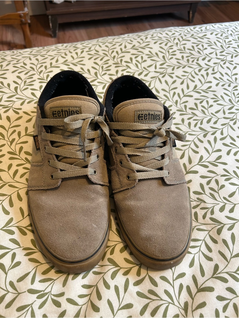 Etnies Men’s Low-Top Sneakers — Taupe